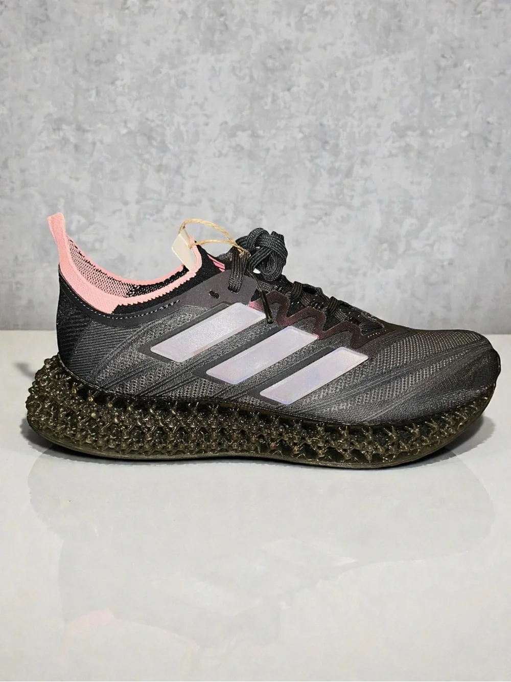 Adidas Women’s Black & Pink 4DFWD “Carbon Preloved Crimson Pink Spark Run’n shoe - Picture 2 of 6